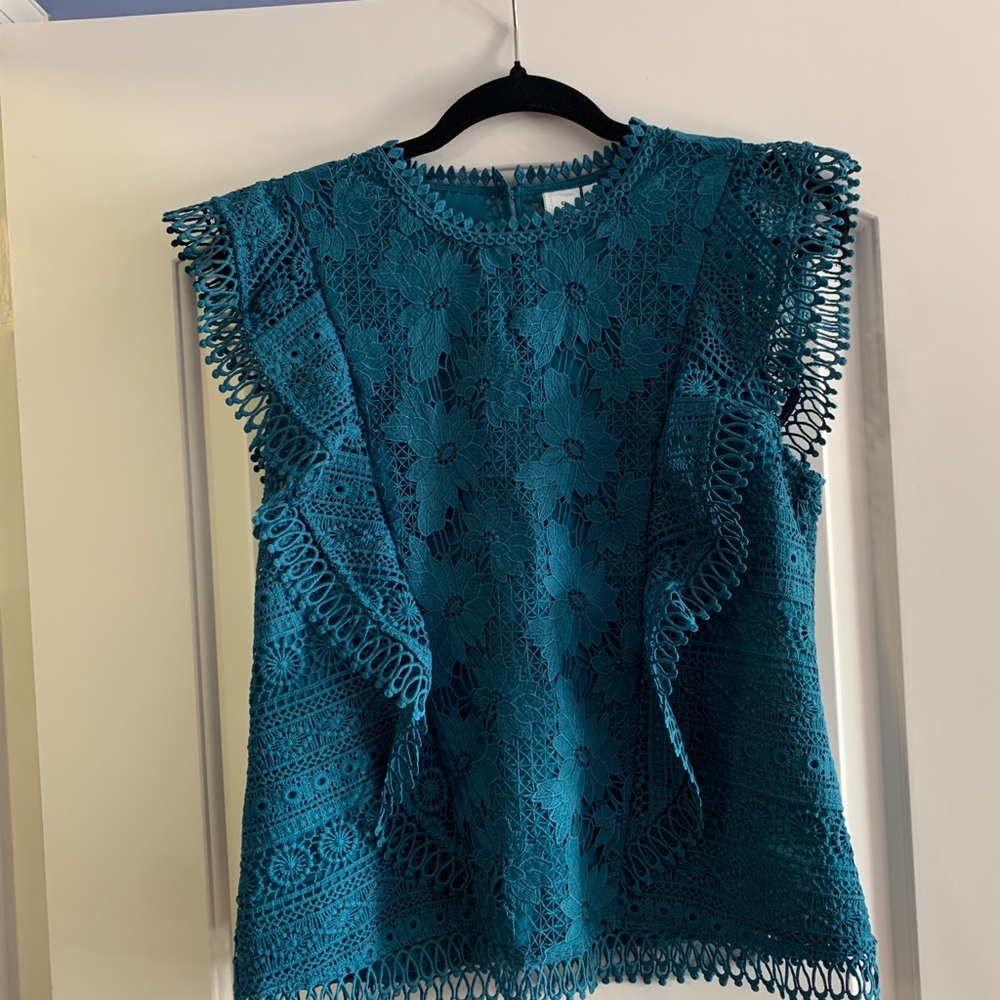 woman’s top